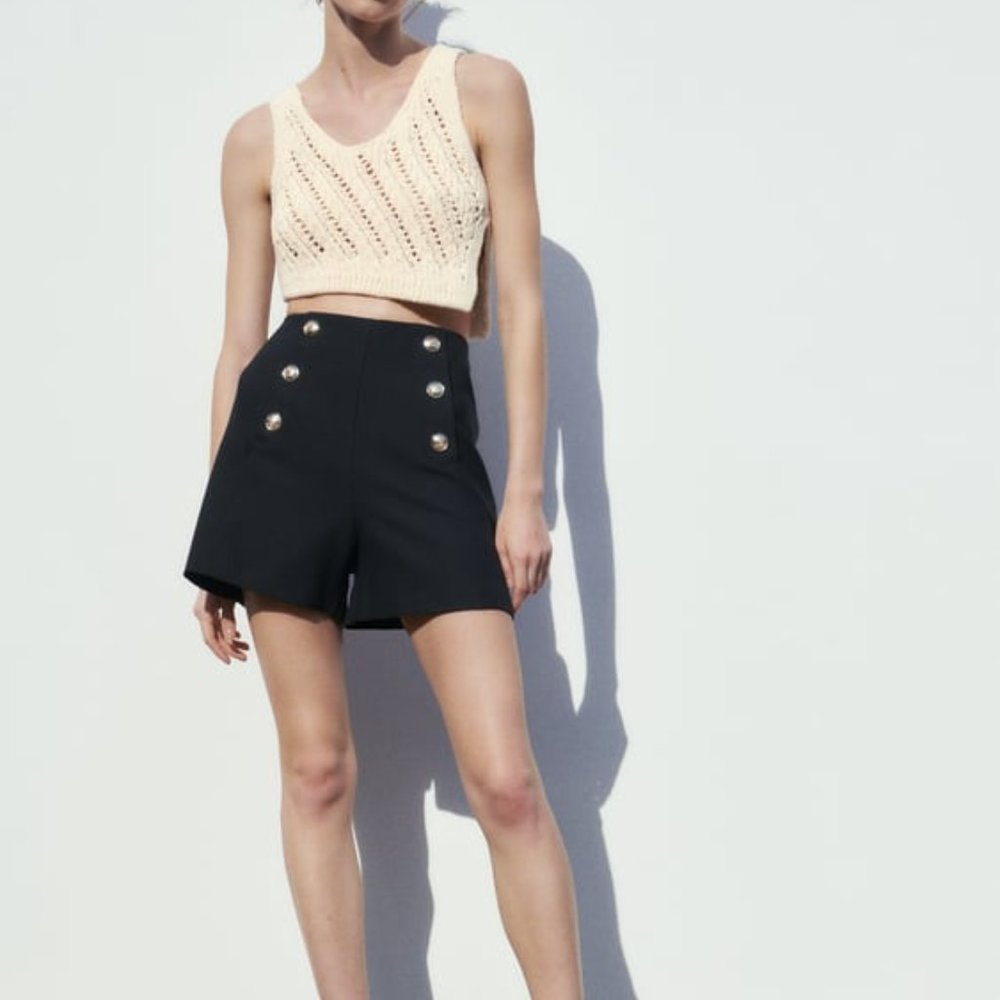 Zara black HIGH WAISTED BUTTON SHORTS